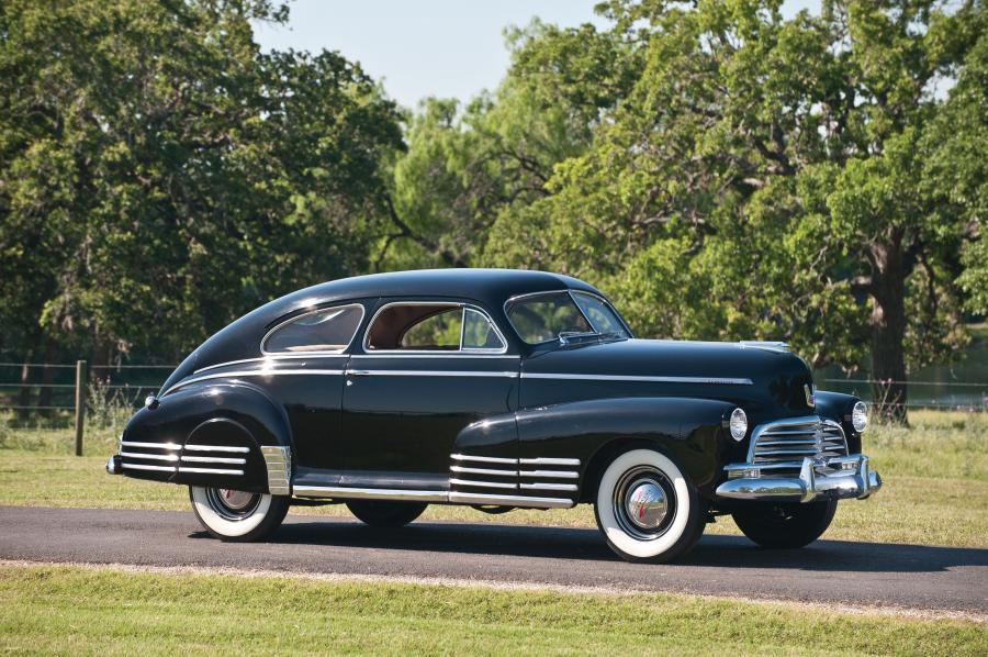  Chevrolet Fleetline 2-Door Aerosedan 1946 года  (фото 1 из 24)